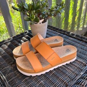 REEF Caramel Leather Vista Sandal